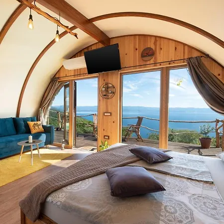 Luxury tent Glamping Bellamia