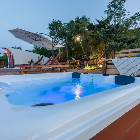 Glamping Bellamia * Martina